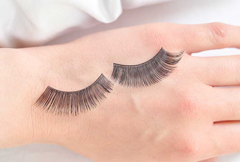 4-reasons-why-you-need-strip-lashes-neetu-josh-beauty