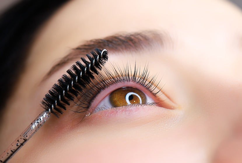 The Correct Way To Curl Your Eyelashes