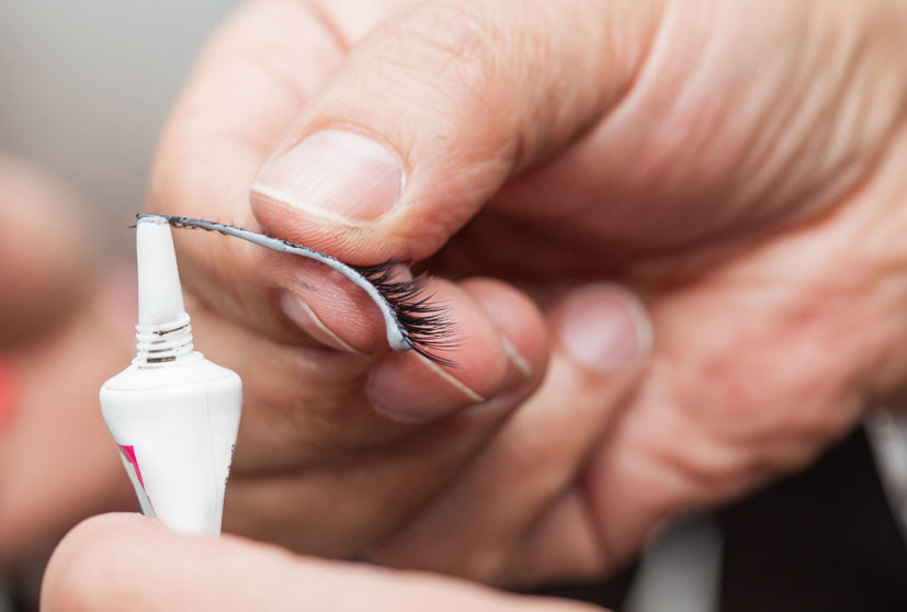 What To Do If You're Allergic To Lashes Glue?